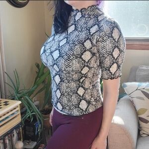 Snake Print Mock Neck Short Sleave Top
